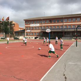 Círculo Católico De Obreros niños jugando fútbol